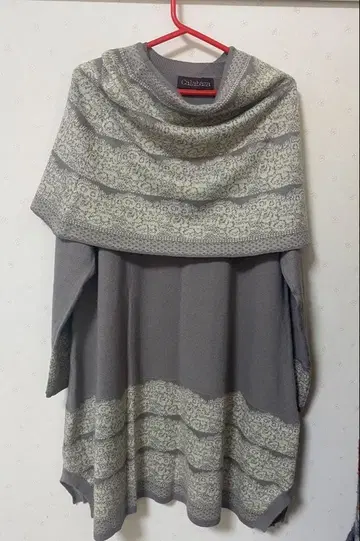 레이스 무늬 그레이 니트 긴팔 원피스