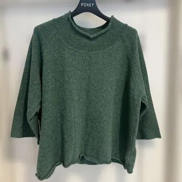 APPLE HOUSE 스웨터