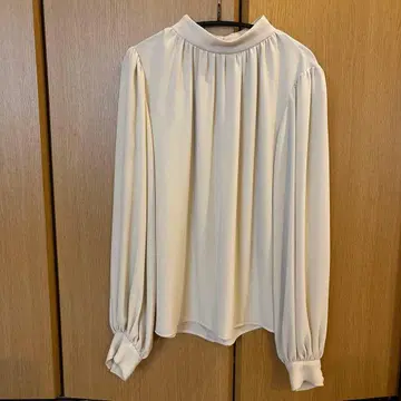 다마 컬렉션 블라우스 베이지