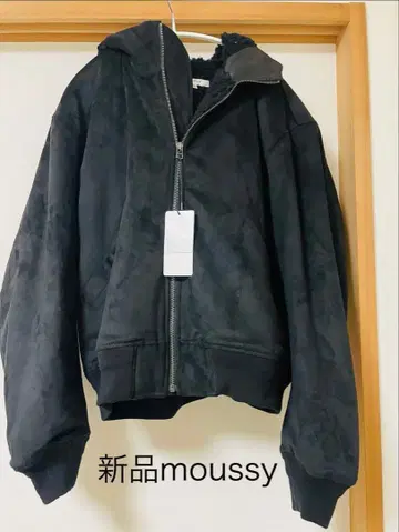 이번 시즌 새상품 택 포함 moussy 점퍼