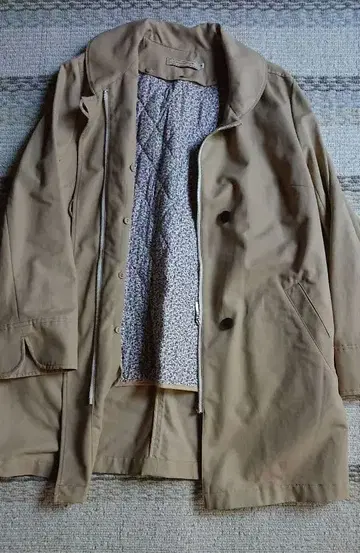 [ 미사용 ] CROCODILE 코트 베이지 0304-11400