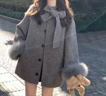 리본 포함 퍼 소매 코트 그레이