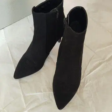 새상품급 DIANA 다이애나 스틸레토 부츠 23