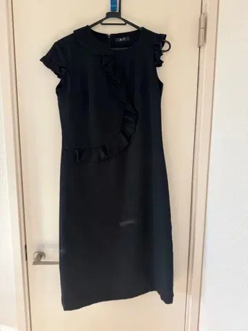 A/T 원피스 블랙