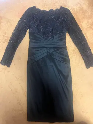 TADASHI SHOJI 레이스 긴팔 원피스 사이즈 2