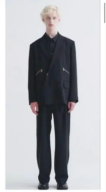 미사용 CULLNI 블랙 테일러드 자켓