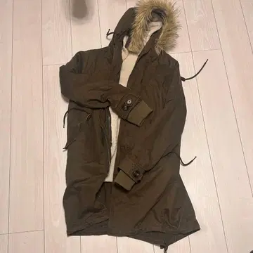 올리브색 밀리터리 자켓 퍼 포함