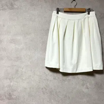 로지 퓨처 미디 스커트 플레어 화이트 RF 세레모니 봄/여름 M