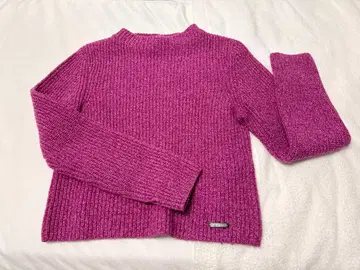 TO*b by agnes b. 핑크 긴팔 니트 스웨터