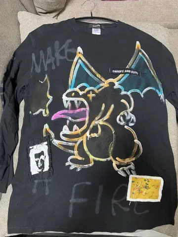 guernika XL 블랙 롱T 리자몽