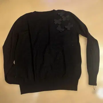 새상품 피칭 리본 모티브 블랙 긴팔 스웨터