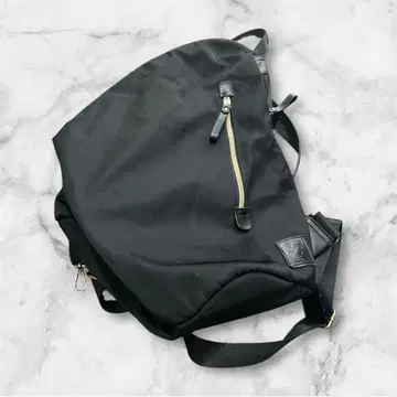 grandegrace 그랑데그레이스 성인용 백팩 블랙 골드 지퍼