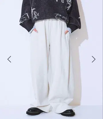 [ JEANASIS ] [ 발열 보온 ] 맨투맨 코쿤 턱 팬츠 오트밀