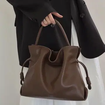 브라운 합성 피혁 숄더백 스트랩 포함