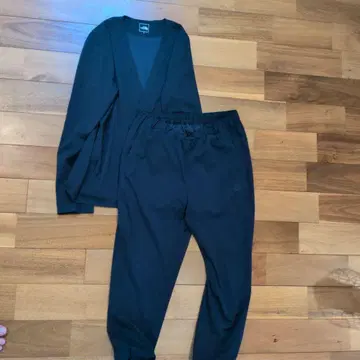 THE NORTH FACE 테크 라운지 2점