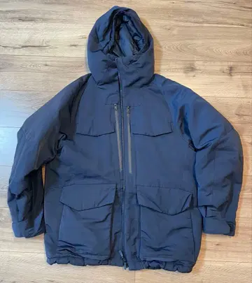 UNIQLO x 화이트 마운티니어링 하이브리드 다운 오버사이즈 파카