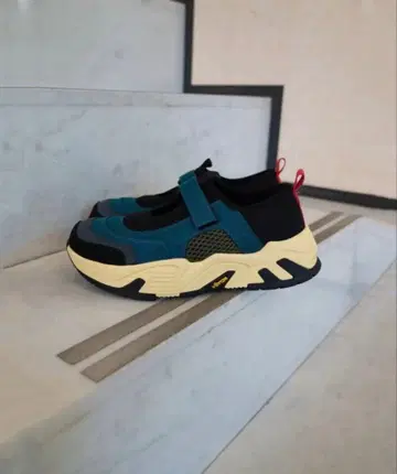 nagonstans 나곤스탠스