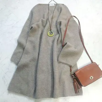 새상품급 슬로브 이에나 파인 울 니트 미니 원피스 베이지