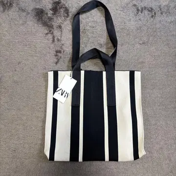 [ 새상품 미사용 ] 택 포함 ZARA 스트라이프 디자인 토트백