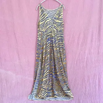 제브라 패턴 슬리브리스 원피스 hooked shury otoe itimi