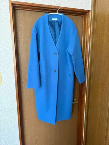 saloon 울리 테크 노카라 V넥 코트