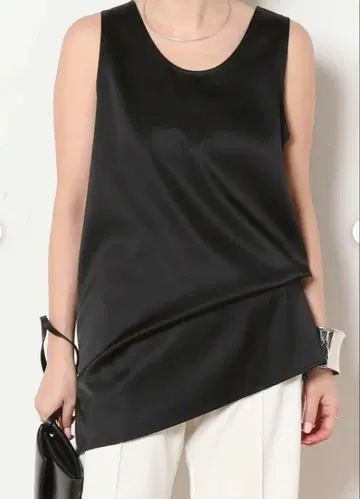 AP STUDIO 새틴 슬리브리스 프리 사이즈