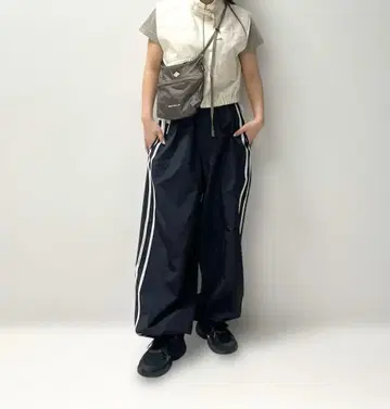 Ray beams 택 포함 레이스 라인 트랙 팬츠 블랙 미사용품