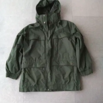 다크 그린 다운 자켓 후드 부착