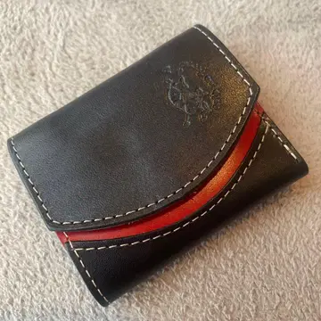 콰트로 가츠 작은 지갑 3단 접이 가죽 QUATROGATS