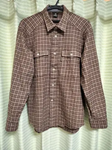 mont-bell 몽벨의 메리노울 트레일 셔츠