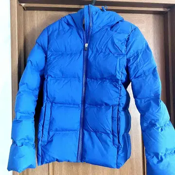 유니클로 심리스 다운 자켓 블루 L