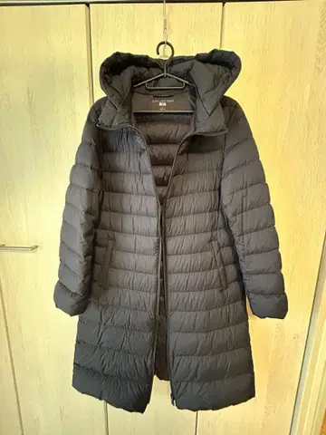 유니클로 울트라 라이트 다운 롱 L 네이비 후드 부착