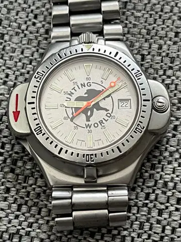 HUNTING WORLD 헌팅월드 컴퍼스 워치 중고