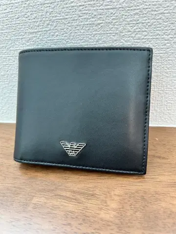 EMPORIO ARMANI 블랙 접이식 지갑