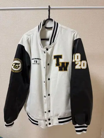 TWICE UNIVERSITY 자켓