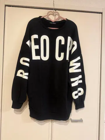 RODEO CROWNS 블랙 맨투맨 FREE