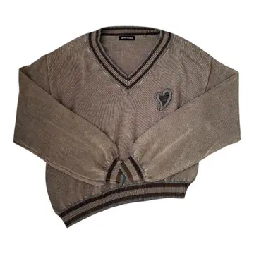 HIROKI TSUZUKI V neck slanting sweater