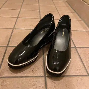 HILLS AVENUE 블랙 펌프스