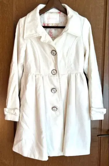 LIZLISA 화이트 롱 코트 FREE