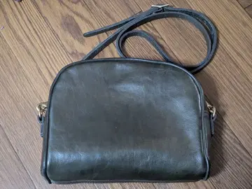 새상품급 vasco 가죽 숄더백 올리브