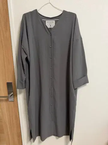 [새상품급] 마이카앤딜 V넥 롱 원피스 36 네이비