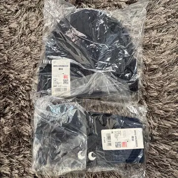 새상품 아냐 x UNIQLO 니트 모자 장갑 세트 네이비 완판템