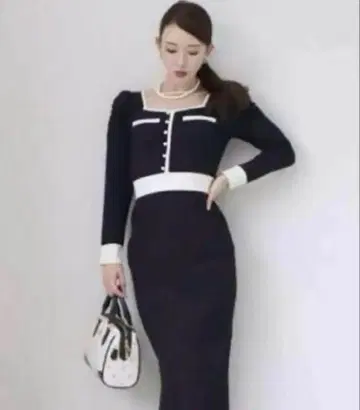 ROYAL PARTY 배색 버튼 니트 원피스