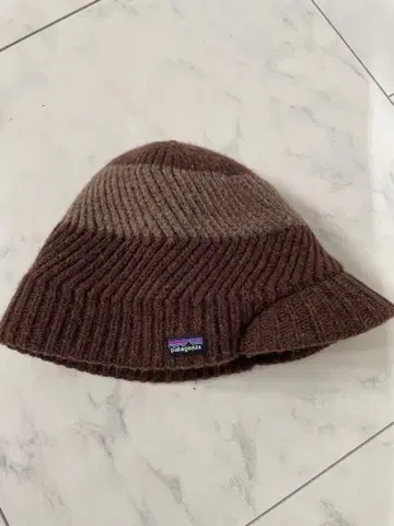 patagonia 챙 달린 니트 모자 비니 브라운