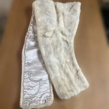 CHIKUMA 화이트 퍼 스톨