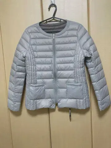 라이트 그레이 퀼팅 다운 자켓