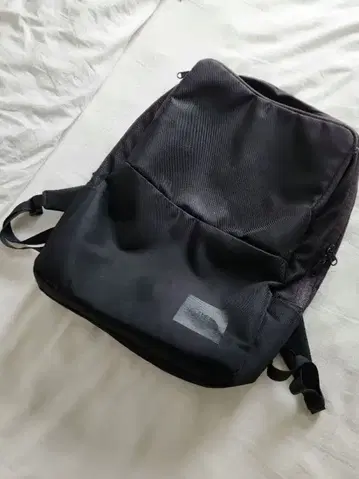 THE NORTH FACE 셔틀 데이팩 블랙 백팩
