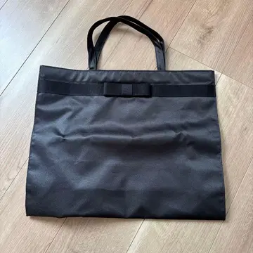 SORITEAL 리본 포함 블랙 포멀 백 미사용