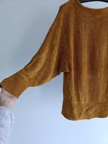 머스타드 보트넥 니트