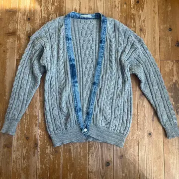 Sunny side up 그레이 케이블 짜임 가디건